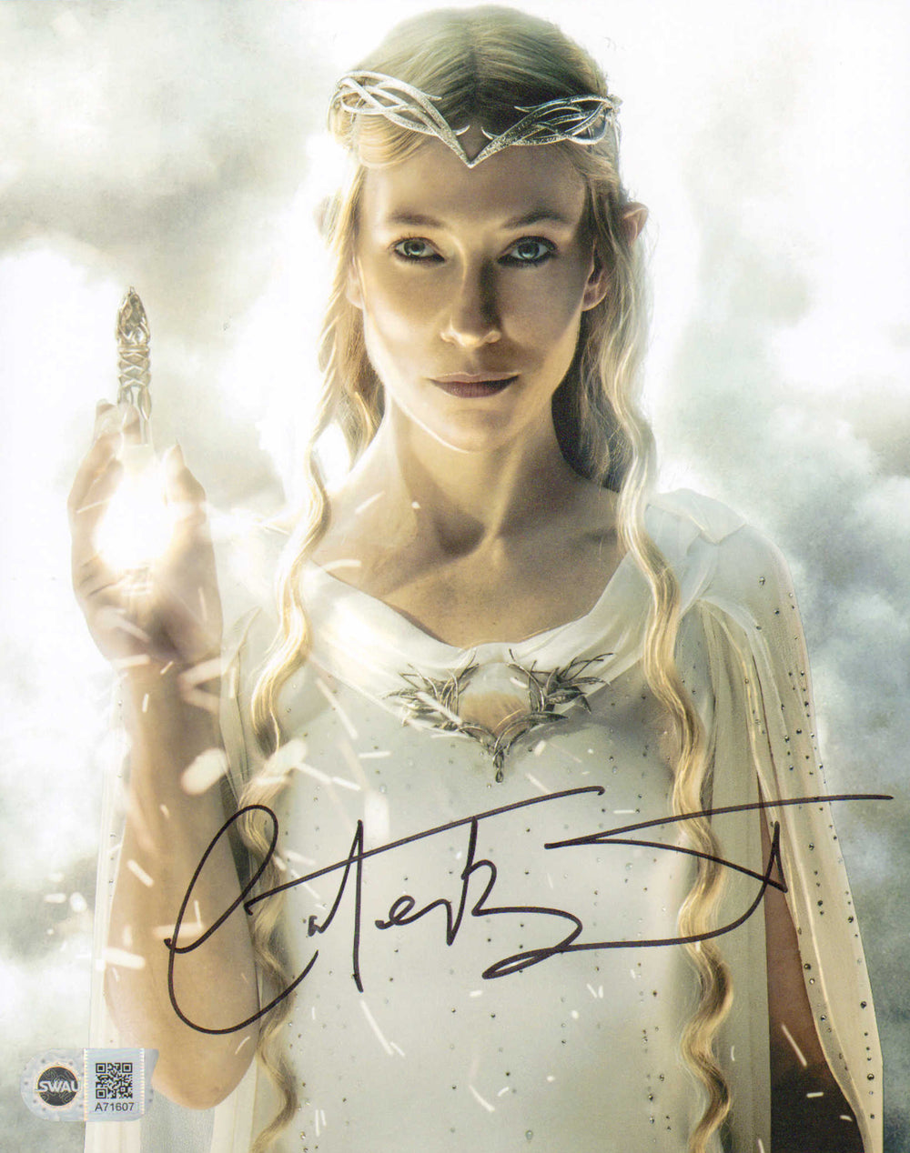 Cate Blanchett as Galadriel with Crystal Phial in The Hobbit: An Unexpected Journey (SWAU) Signed 8x10 Photo