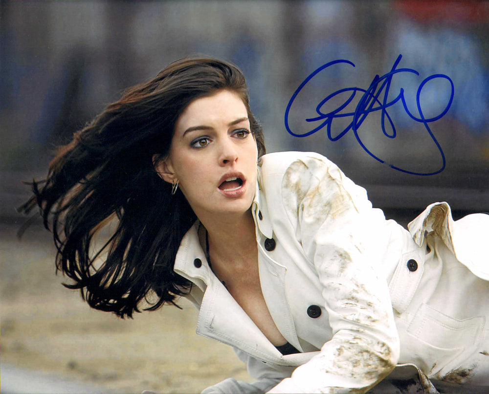 Anne Hathaway as Agent 99 in Get Smart Signed 8x10 Photo