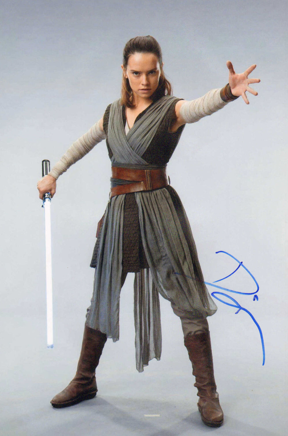 Daisy Ridley as Rey in Star Wars: The Last Jedi Signed 8x12 Photo