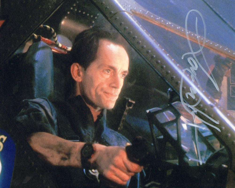 Lance Henriksen as Bishop in Aliens Signed 8x10 Photo