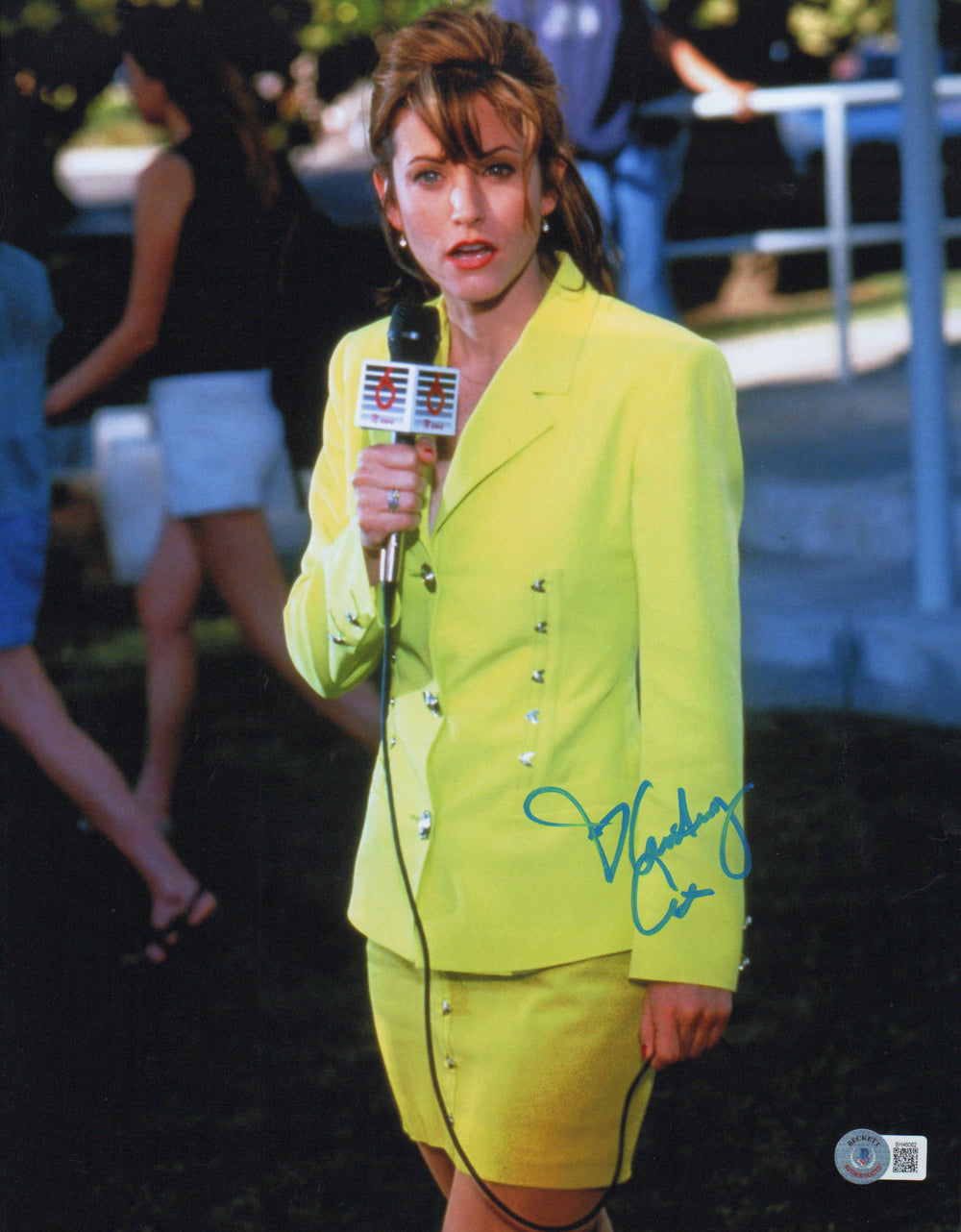 Courteney Cox as Gale Weathers in Scream (Beckett) Signed 11x14 Photo