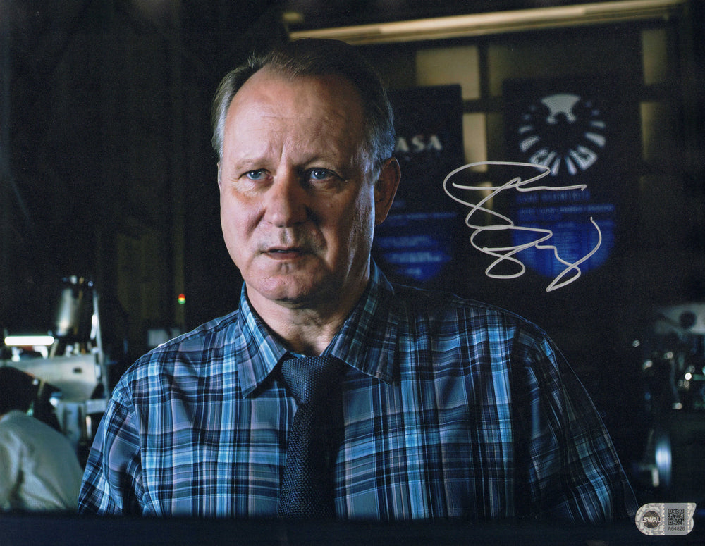 Stellan Skarsgård as Erik Selvig in Marvel's The Avengers (SWAU) Signed 11x14 Photo