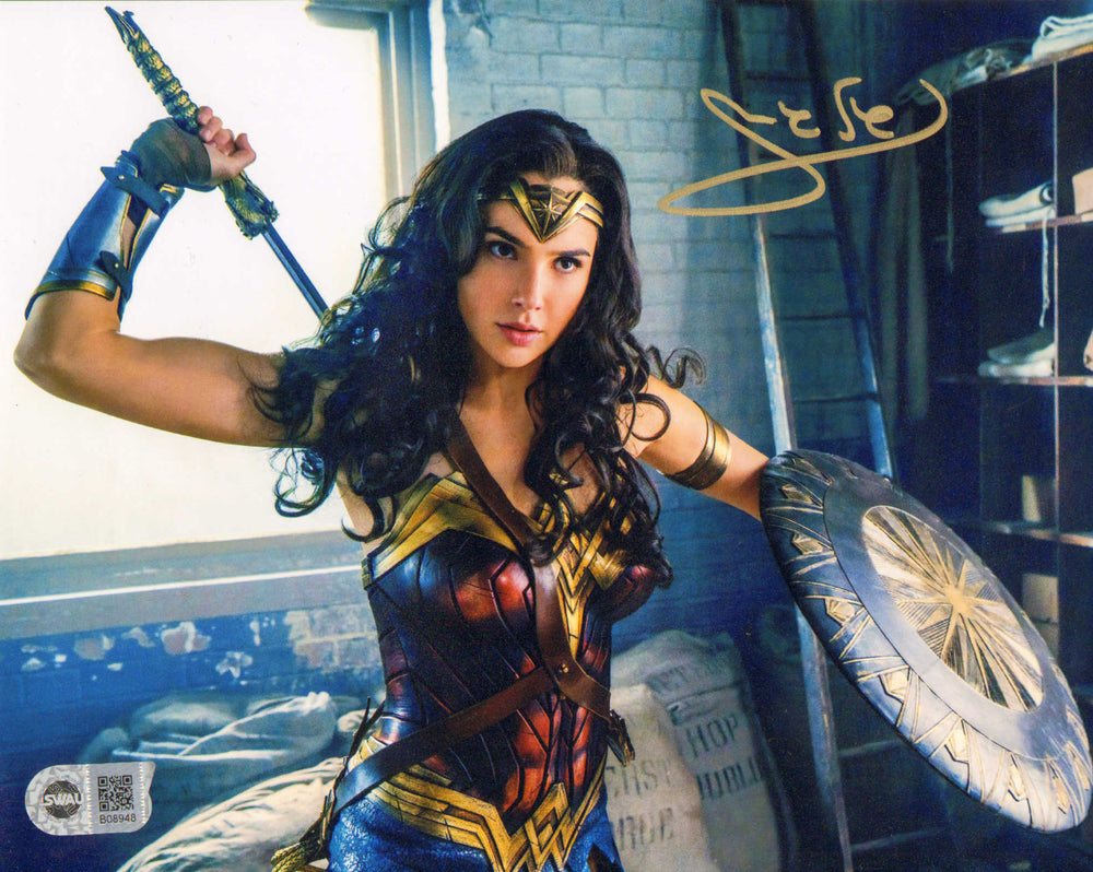 Gal Gadot as Wonder Woman in Wonder Woman (SWAU) Signed 8x10 Photo