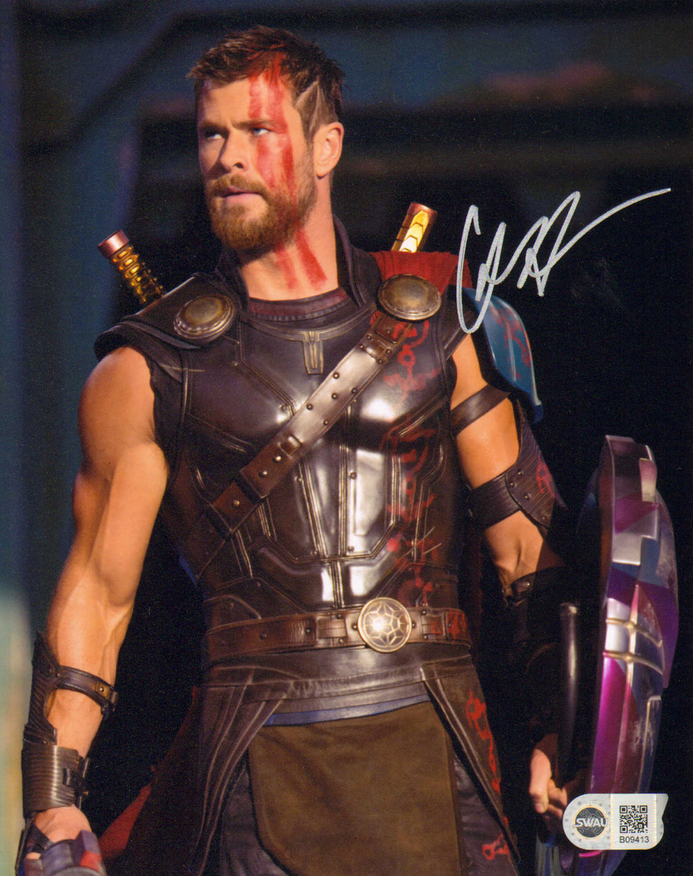 Chris Hemsworth as Thor in Thor: Ragnarok (SWAU) Signed 8x10 Photo