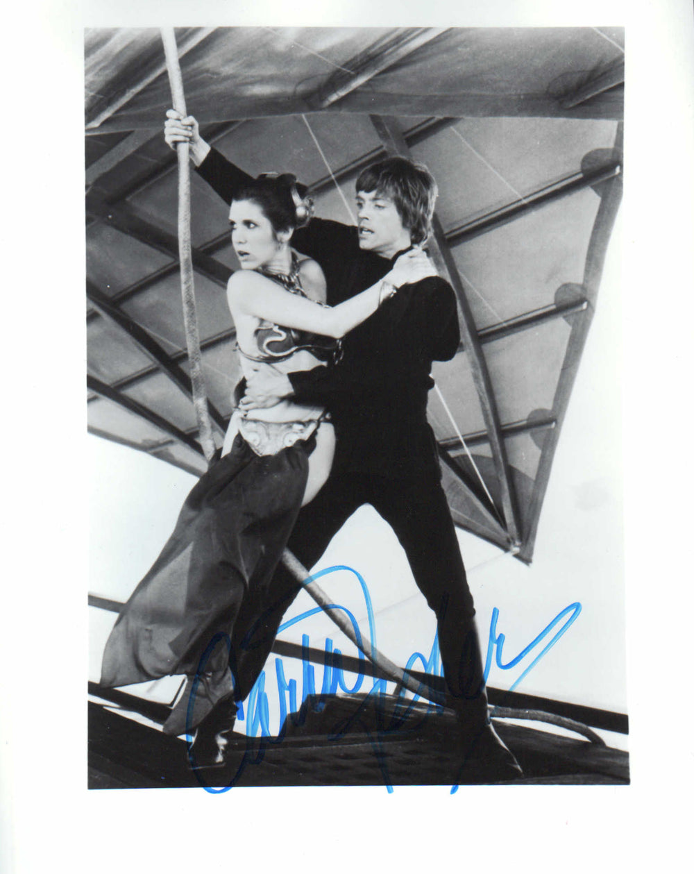 Carrie Fisher as Slave Princess Leia in Star Wars: Return of the Jedi –  SWAU Auction