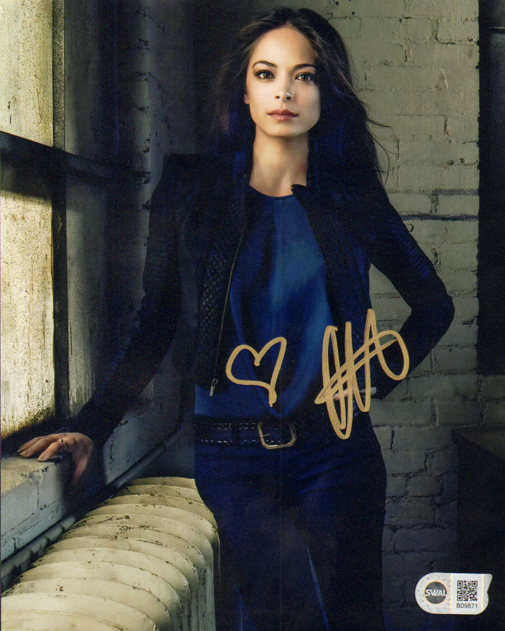 Kristin Kreuk as Lana Lang in Smallville (SWAU) Signed 8x10 Photo