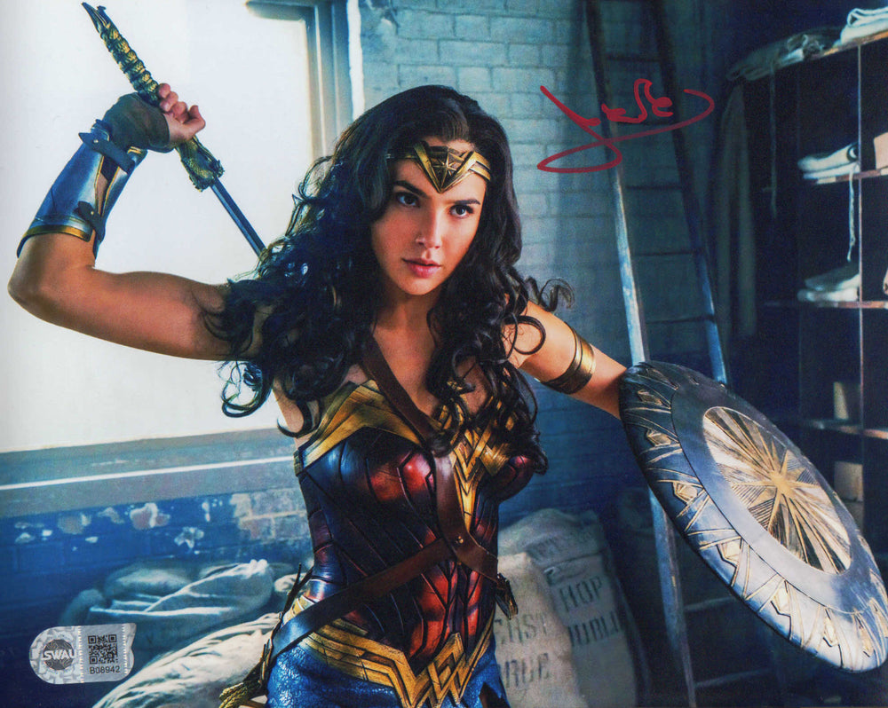 Gal Gadot as Wonder Woman in Wonder Woman (SWAU) Signed 8x10 Photo