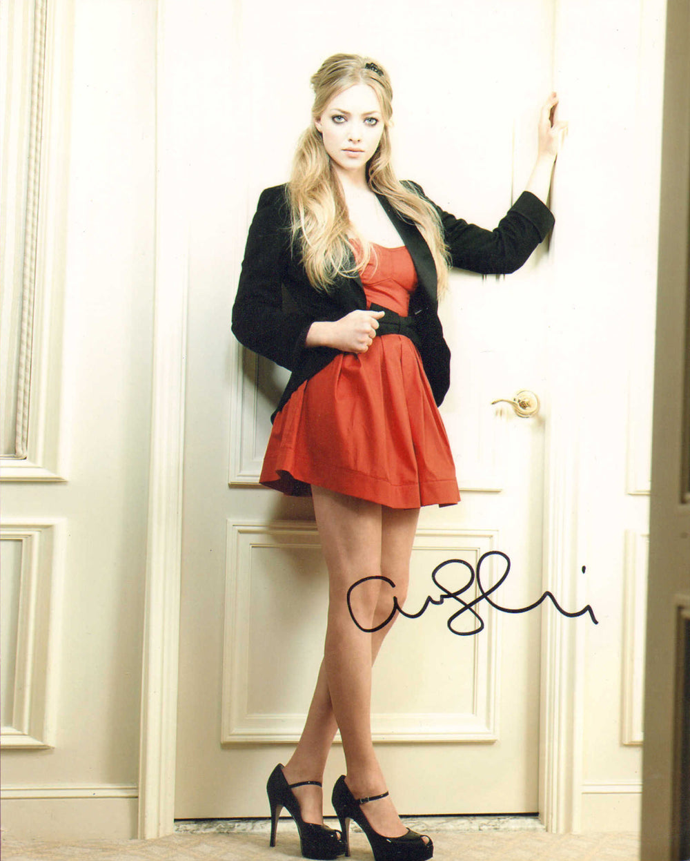 Amanda Seyfried from Mean Girls, Jennifer's Body, Mank, & First Reformed Signed 8x10 Photo