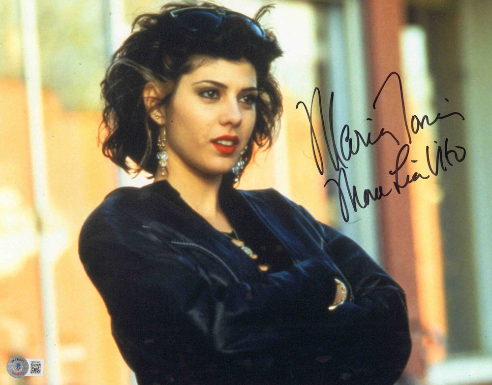 Marisa Tomei as Mona Lisa Vito in My Cousin Vinny (Beckett) Signed 11x14 Photo with Character Name