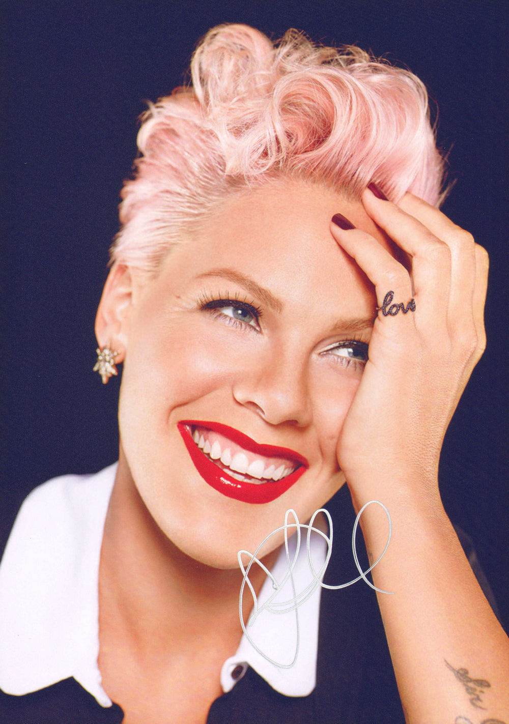 Pink [P!NK] Singer & Songwriter Signed 8.25x11.75 Photo