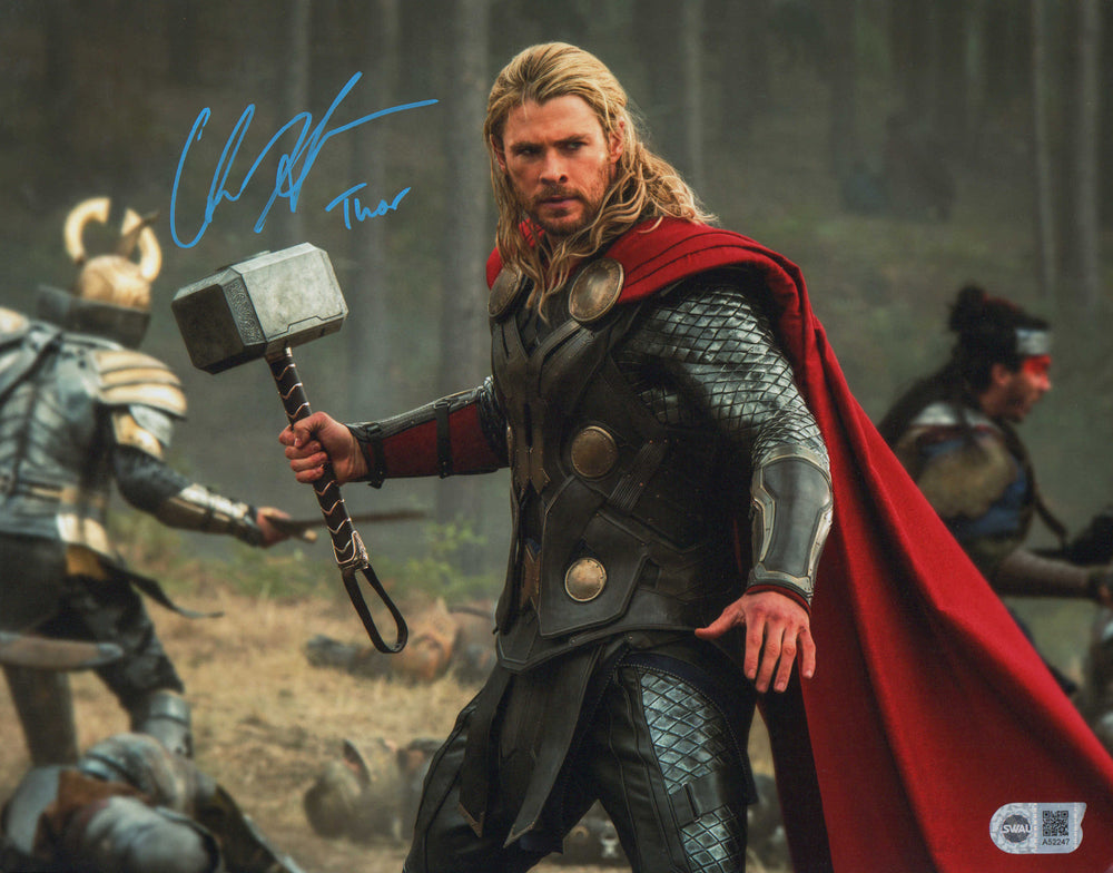 【SWAU サイン】クリスヘムズワース　11×17インチ　ソー Chris Hemsworth as Thor in Thor: The Dark World (SWAU