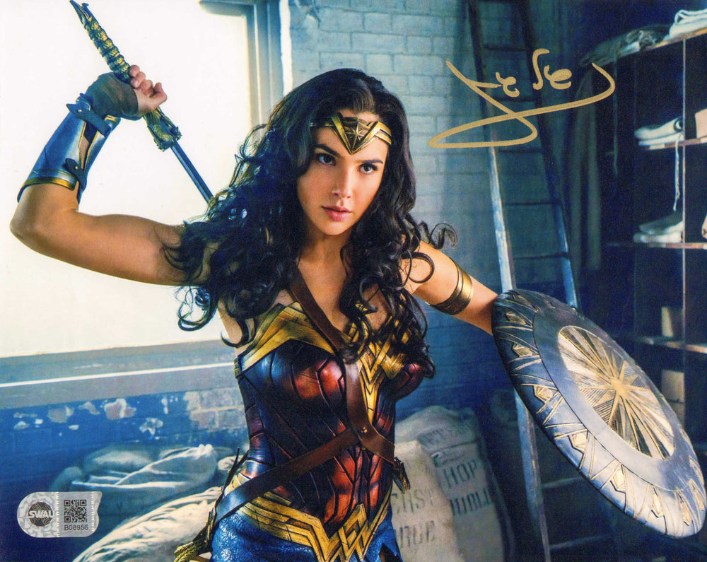 Gal Gadot as Diana Prince / Wonder Woman in Wonder Woman (SWAU) Signed 8x10 Photo
