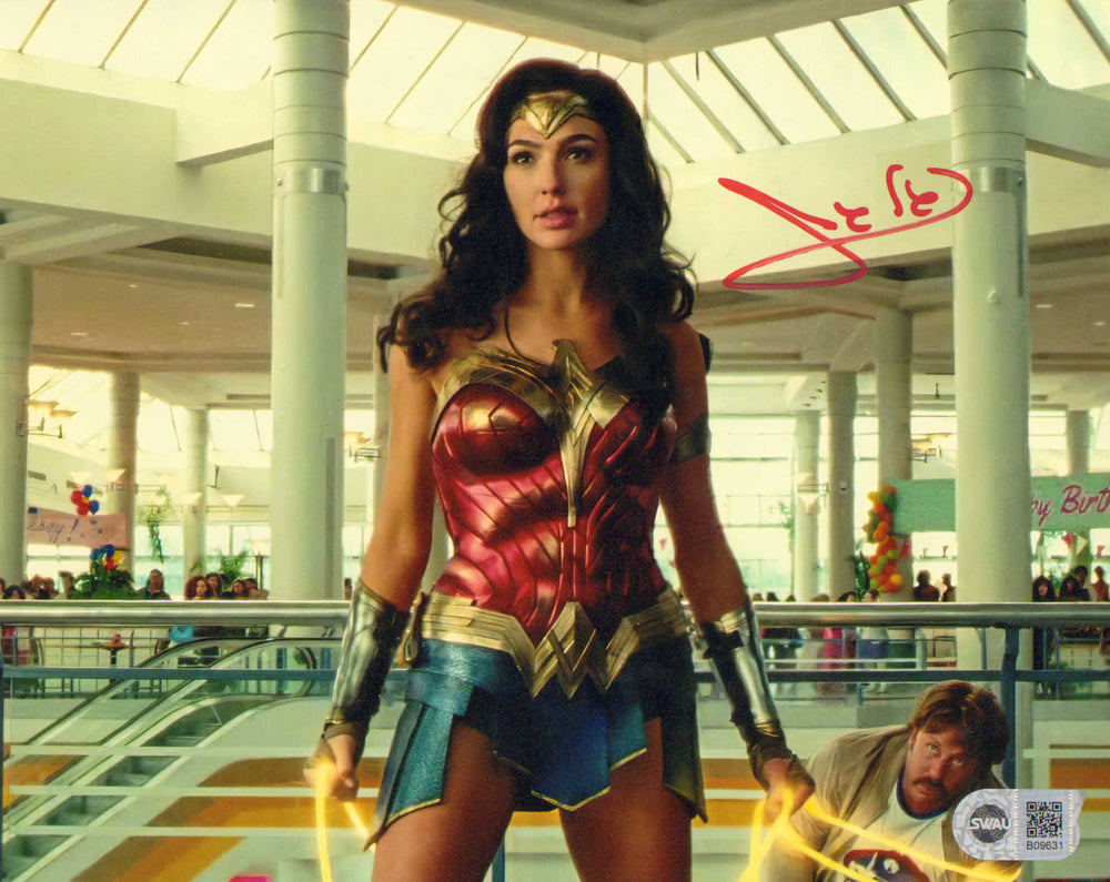 Gal Gadot as Wonder Woman in Wonder Woman 1984 (SWAU) Signed 8x10 Photo