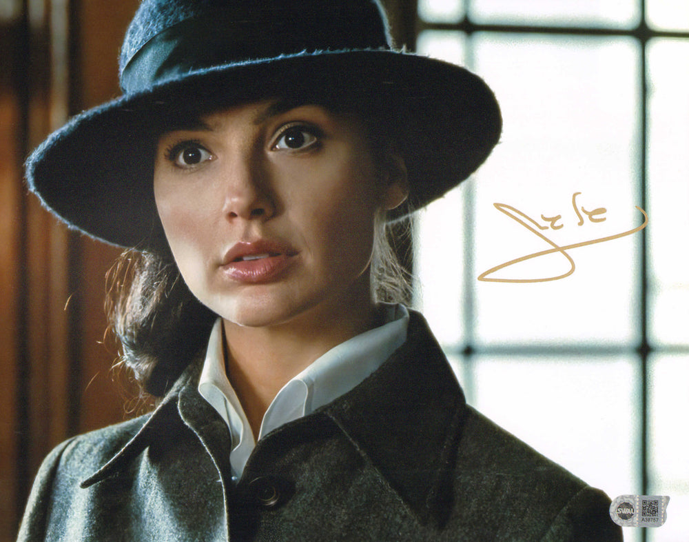 Gal Gadot as Diana Prince / Wonder Woman in Wonder Woman (SWAU) Signed 11x14 Photo