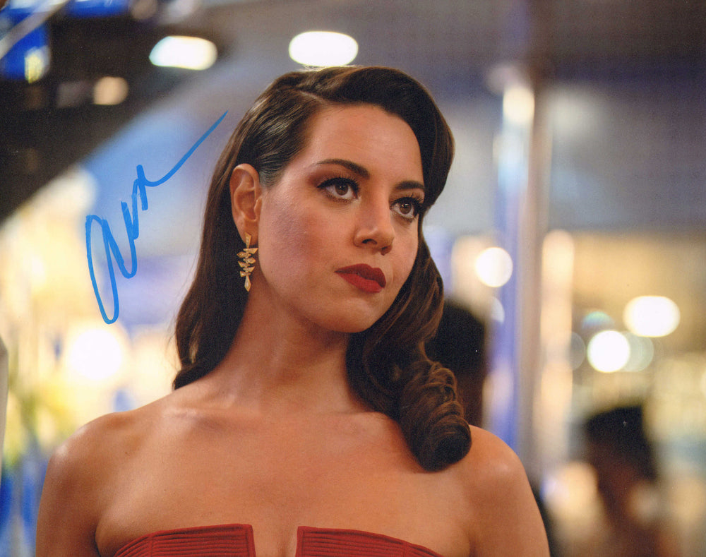 Aubrey Plaza as Sarah Fidel in Operation Fortune: Ruse de Guerre Signed 8x10 Photo