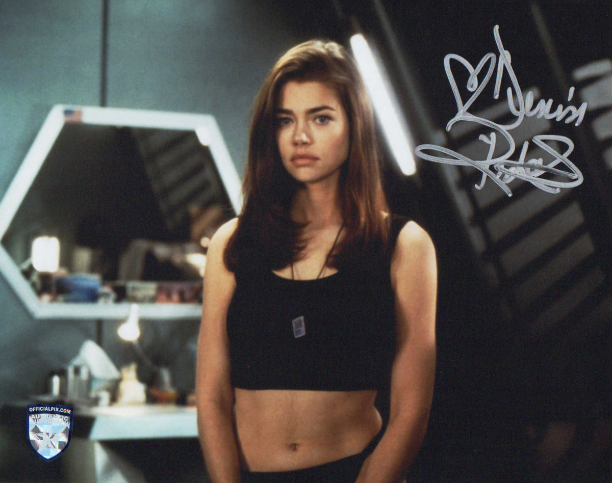 Denise Richards as Captain Carmen Ibanez in Starship Troopers (Officia