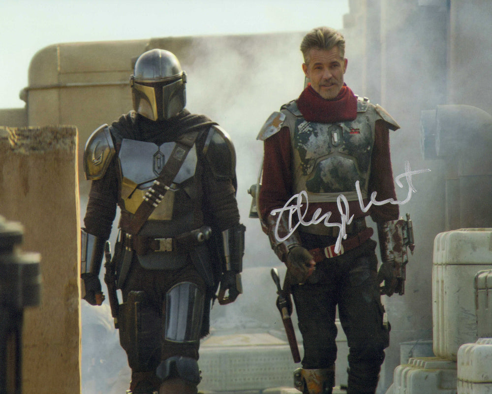 Timothy Olyphant as Cobb Vanth in Star Wars: The Mandalorian Signed 8x10 Photo