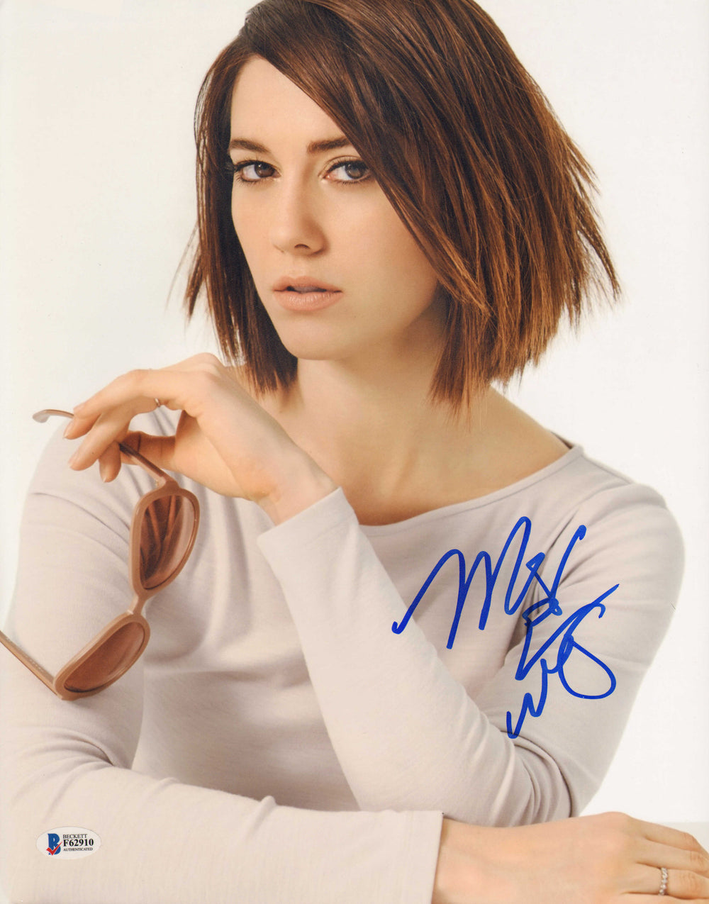 Mary Elizabeth Winstead from Ahsoka, Birds of Prey, & Scott Pilgrim vs. the World (Beckett) Signed 11x14 Photo