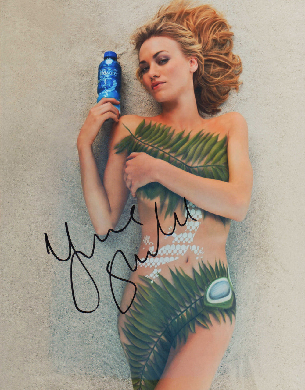 Yvonne Strahovski from Chuck, Dexter, & The Handmaid's Tale Sexy Near – SWAU Auction