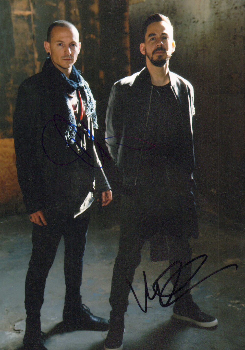 Chester Bennington & Mike Shinoda Lead Singer & Rapper / Lead Guitarist of Linkin Park 8x12 Signed Photo