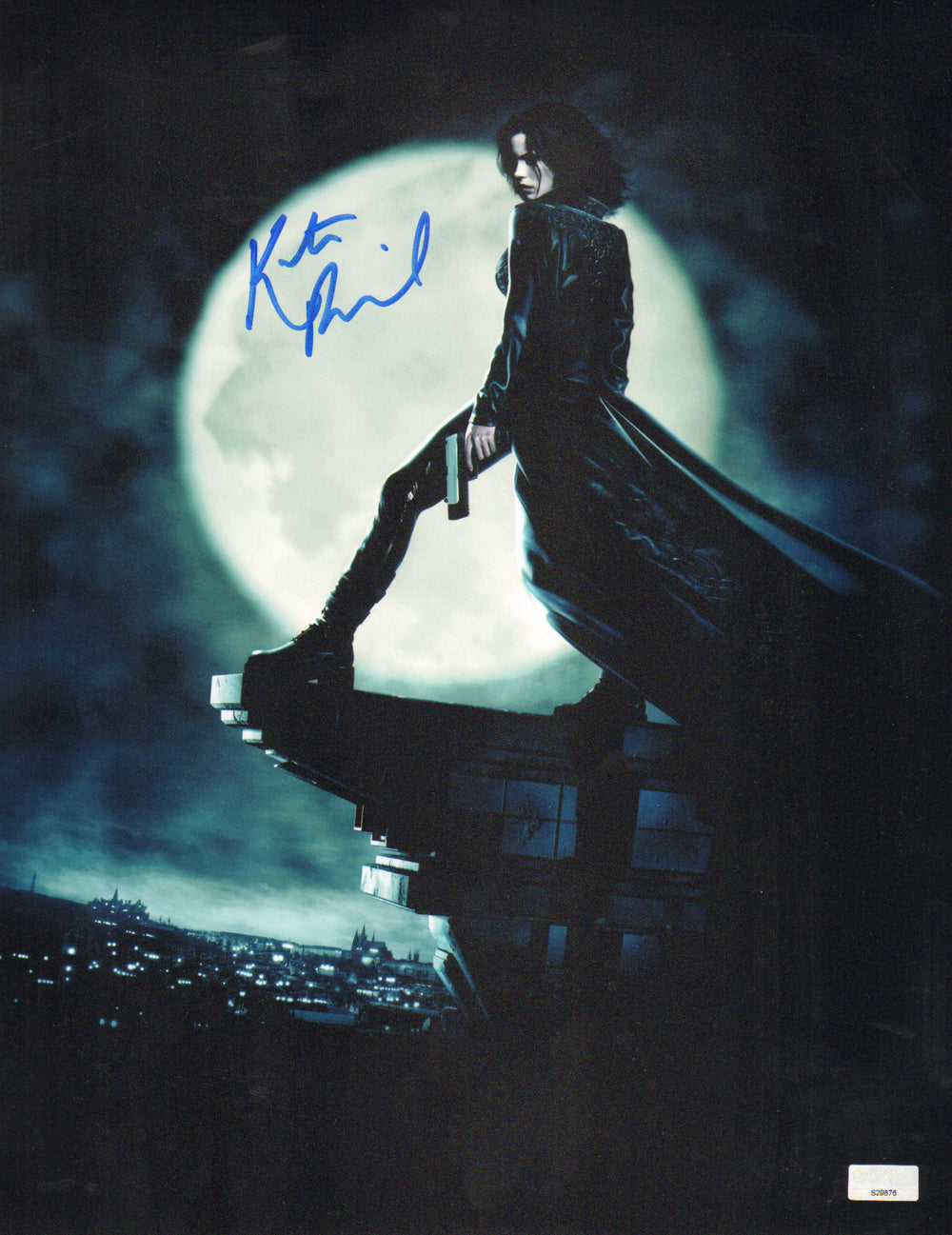 Kate Beckinsale as Selene in Underworld (Celebrity Authentics / SWAU) Signed 11x14 Photo
