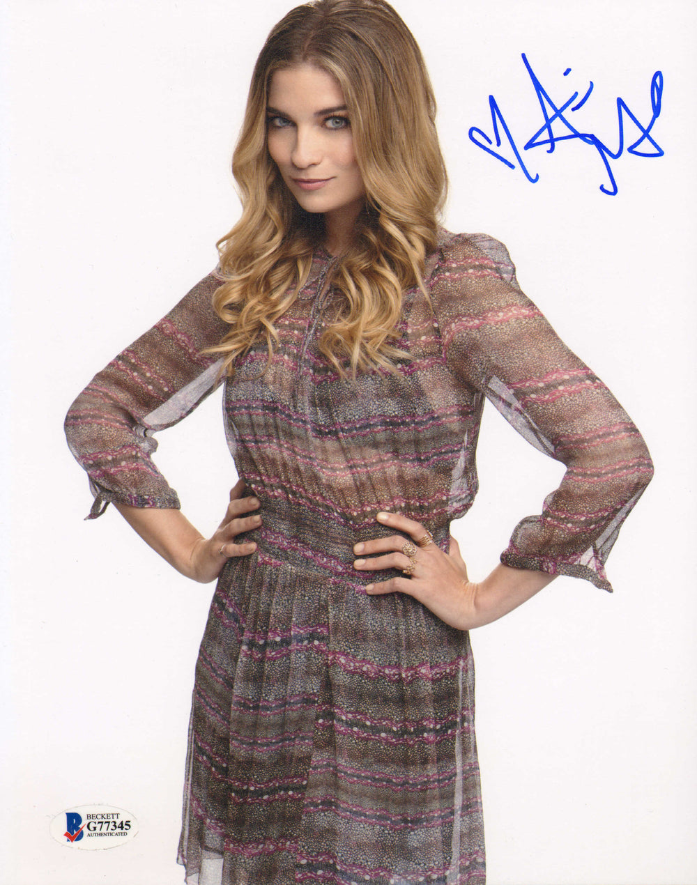 Annie Murphy as Alexis Rose in Schitt's Creek (Beckett) Signed 8x10 Photo