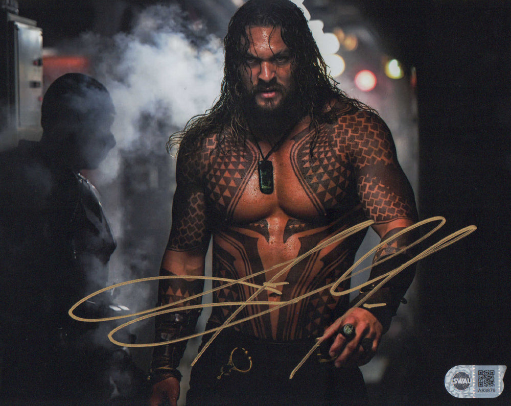 Jason Momoa as Aquaman in Aquaman (SWAU) Signed 8x10 Photo