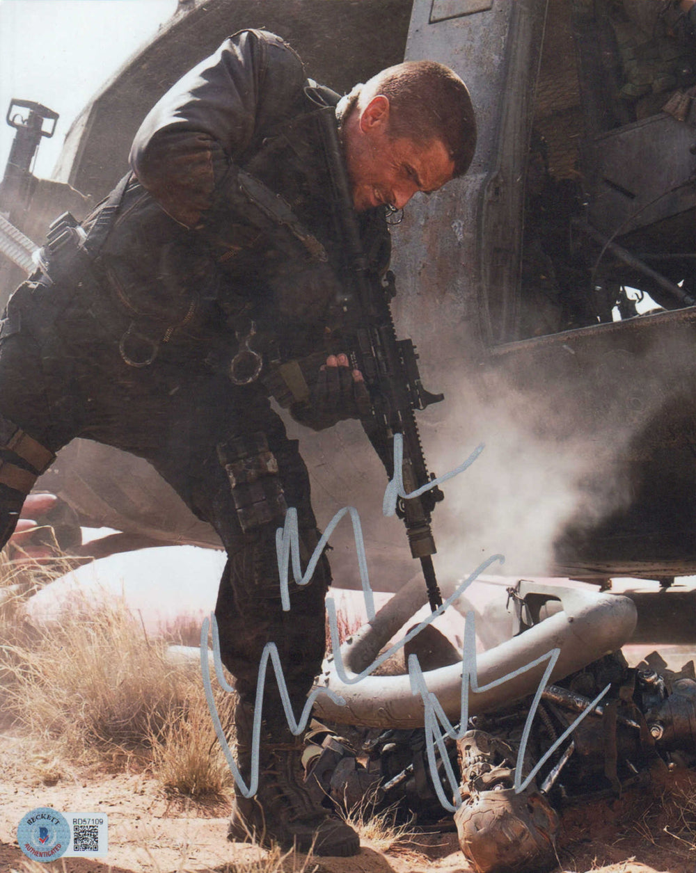 Christian Bale as John Connor in Terminator Salvation (Beckett) Signed 8x10 Photo