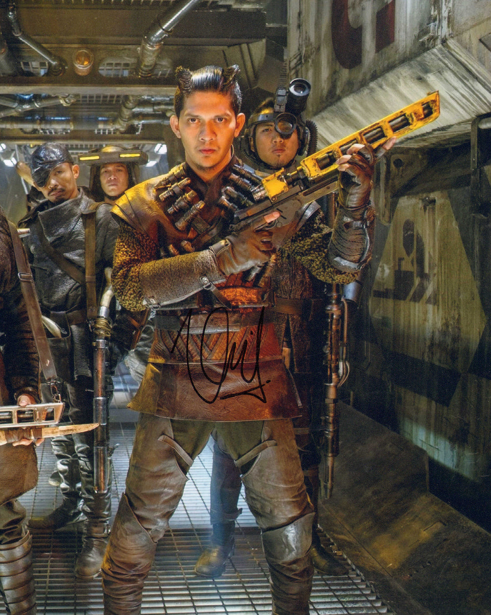 Iko Uwais as Lieutenant Razoo Qin-Fee in Star Wars: The Force Awakens Signed 8x10 Photo