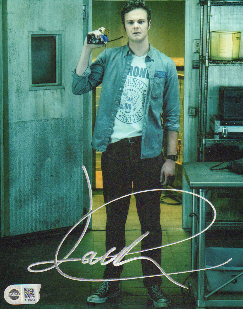 Jack Quaid as Hughie Campbell in The Boys (SWAU) Signed 8x10 Photo