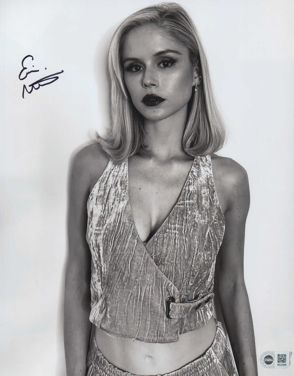 Erin Moriarty from The Boys (SWAU) Sexy Signed 16x20 Photo