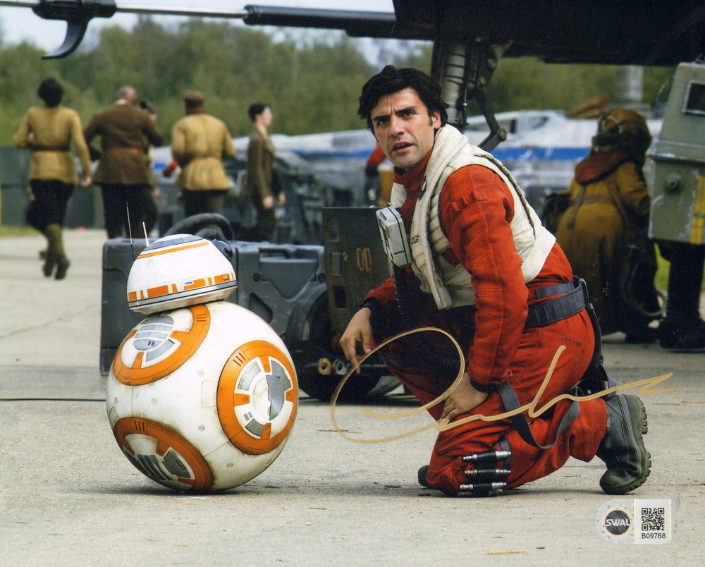 Oscar Isaac as Poe Dameron in Star Wars: The Force Awakens (SWAU) Signed 8x10 Photo