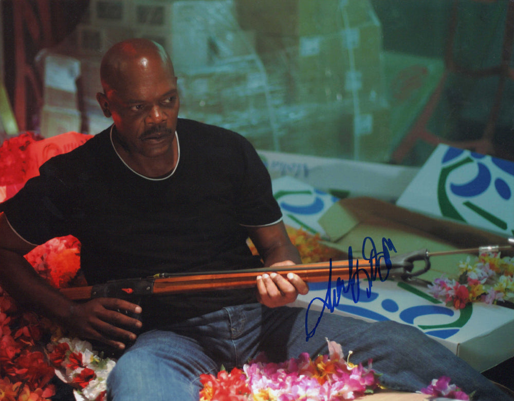 Samuel L. Jackson as Agent Neville Flynn in Snakes on a Plane Signed 11x14 Photo