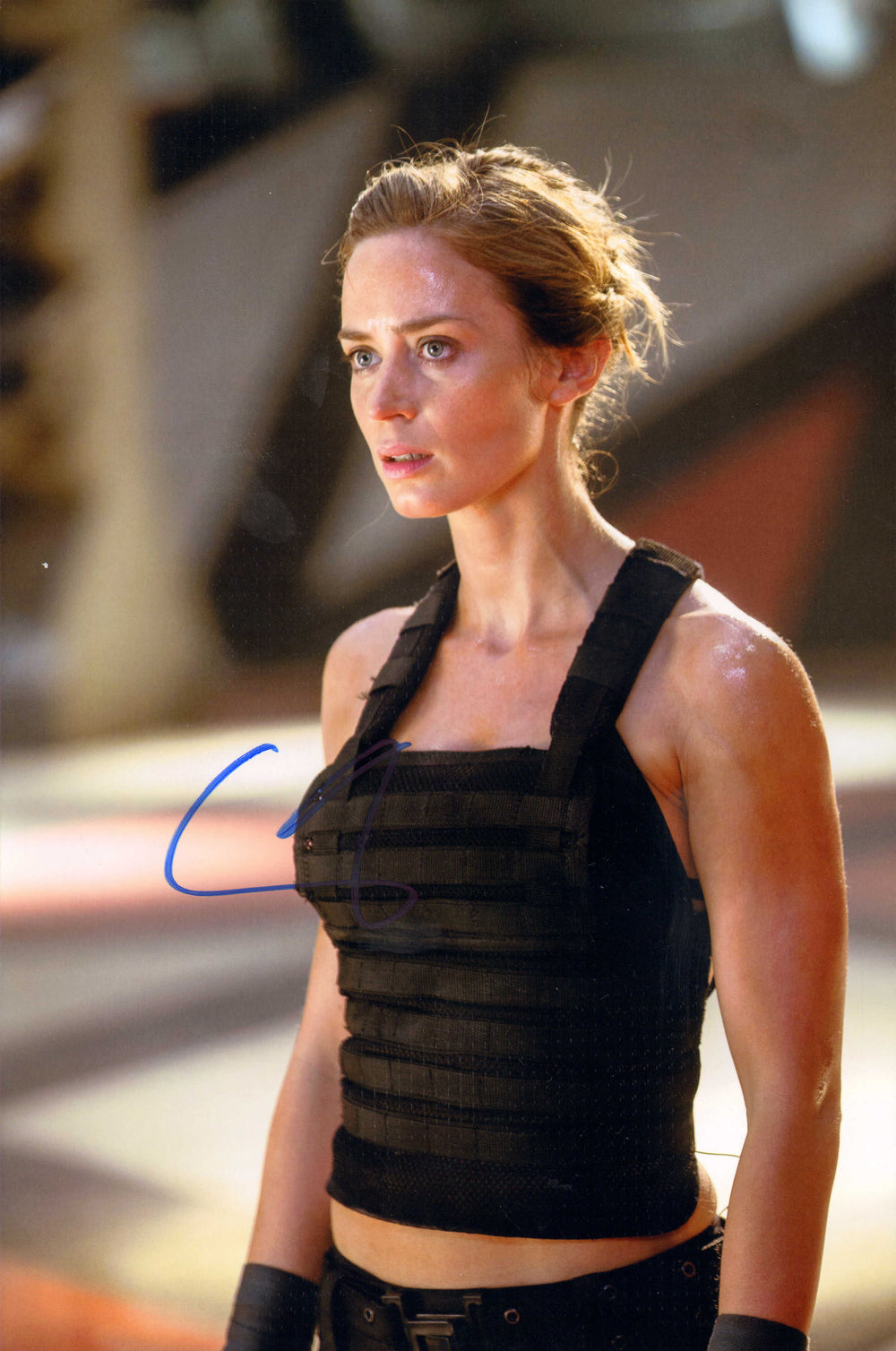 Emily Blunt as Rita Vrataski in Edge of Tomorrow Signed 8x12 Photo