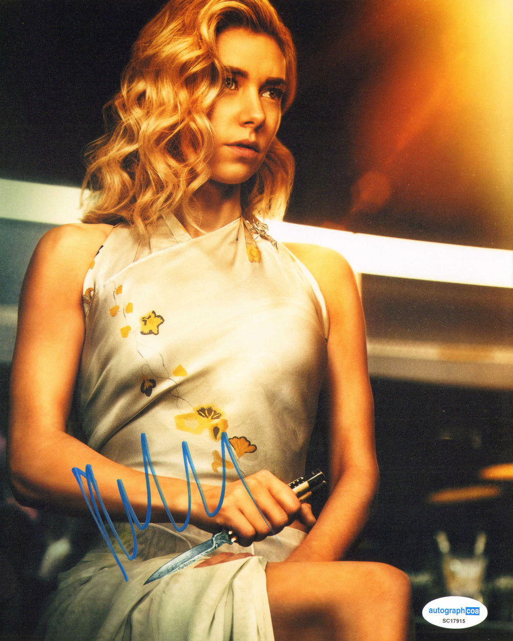 Vanessa Kirby from Fantastic Four, Mission: Impossible – Fallout, The Imitation Game, Everest, & Pieces of a Woman (ACOA) Signed 8x10 Photo