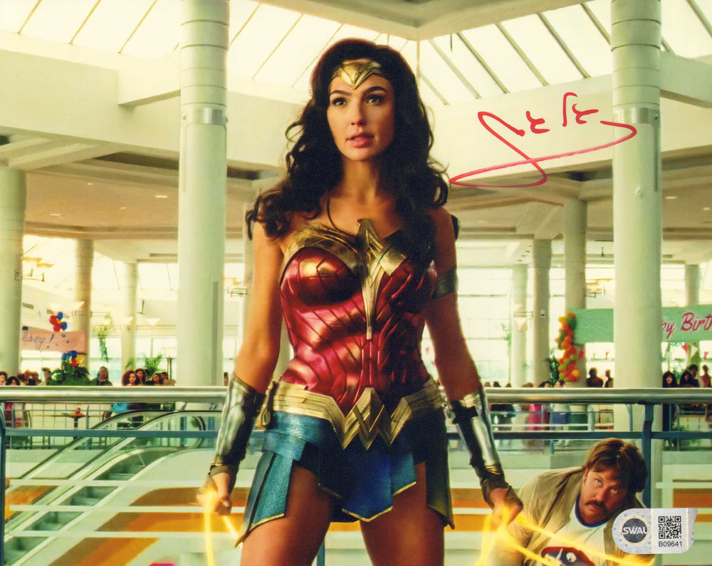 Gal Gadot as Wonder Woman in Wonder Woman 1984 (SWAU) Signed 8x10 Photo