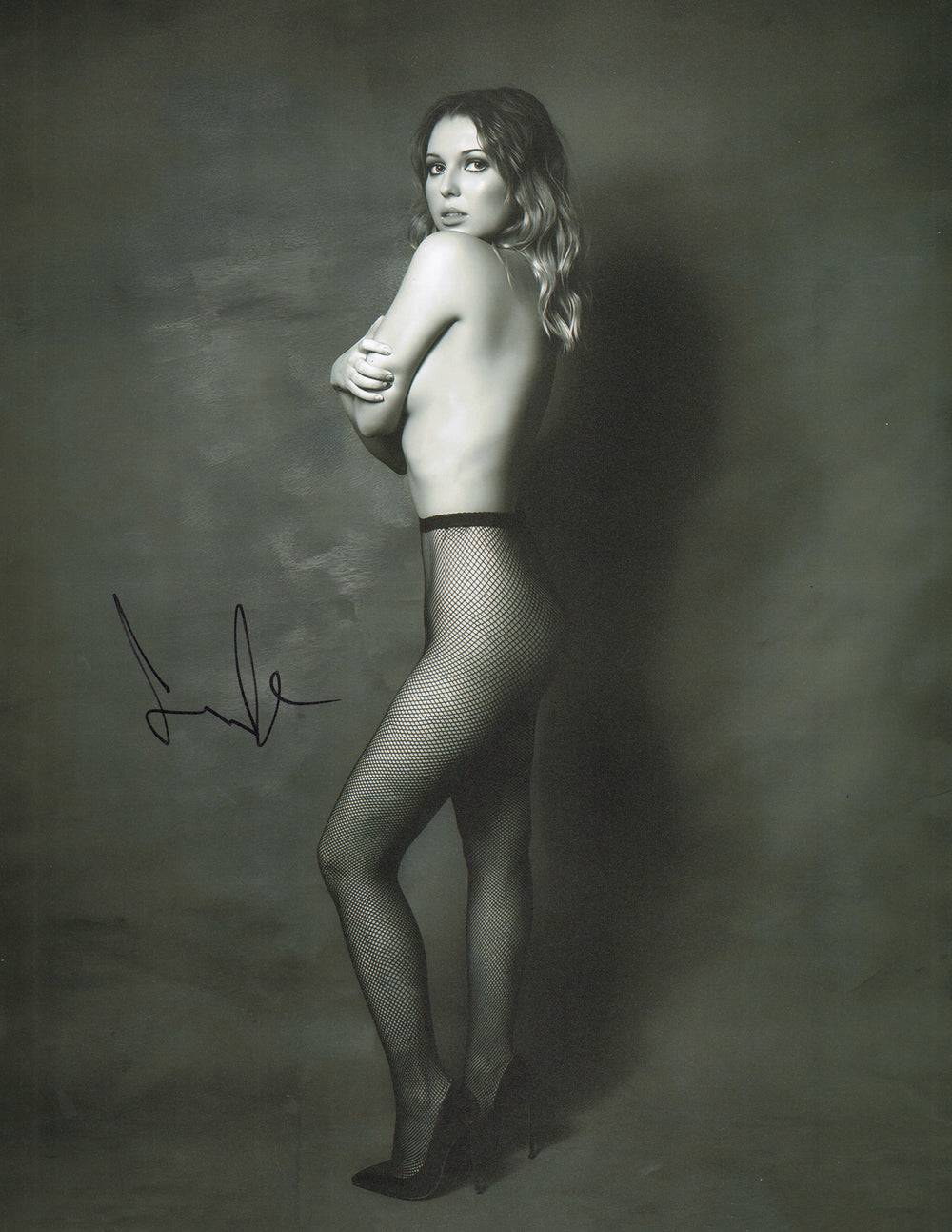 Samantha Hanratty from Yellowjackets & Shameless Sexy Near Nude Signed 11x14 Photo