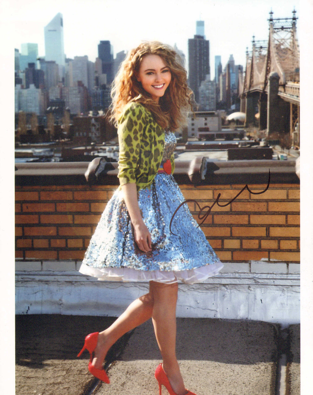AnnaSophia Robb as Carrie Bradshaw in The Carrie Diaries Signed 11x14 Photo