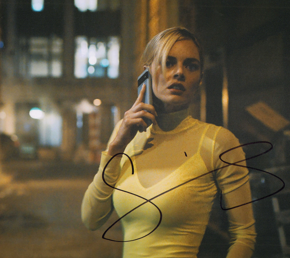 Samara Weaving as Laura Crane in Scream VI Signed 11x14 Photo