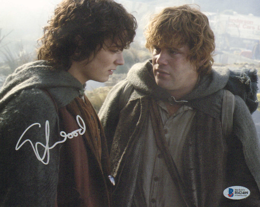 Elijah Wood as Frodo Baggins in The Lord of the Rings (BAS) Signed 8x10 Photo