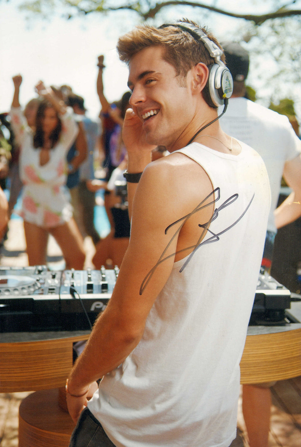Zac Efron as Cole Carter in We Are Your Friends Signed 8x12 Photo