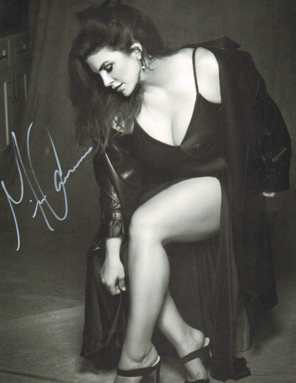 Gina Carano Cara Dune in Star Wars: The Mandalorian Sexy (SWAU) Signed 11x14 Photo