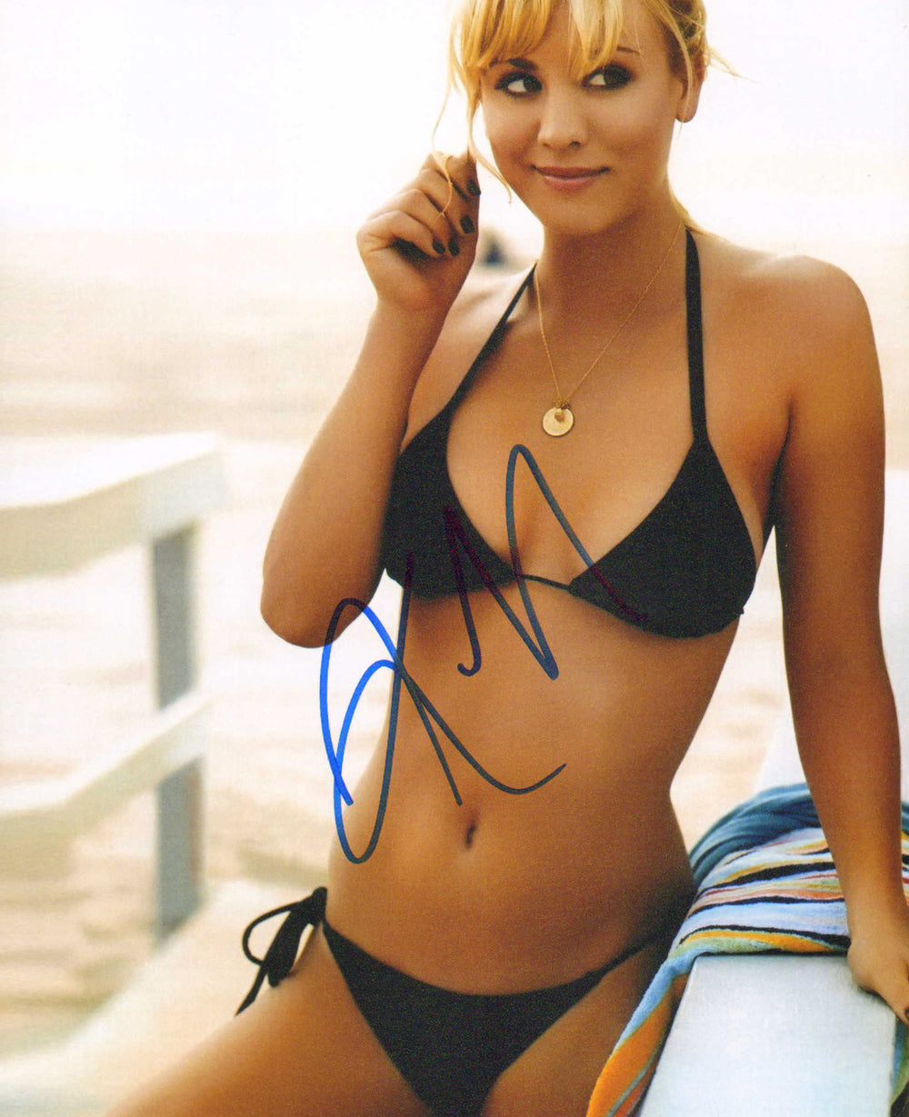 Kaley Cuoco from Harley Quinn & The Big Bang Theory Sexy Signed 8x10 Photo