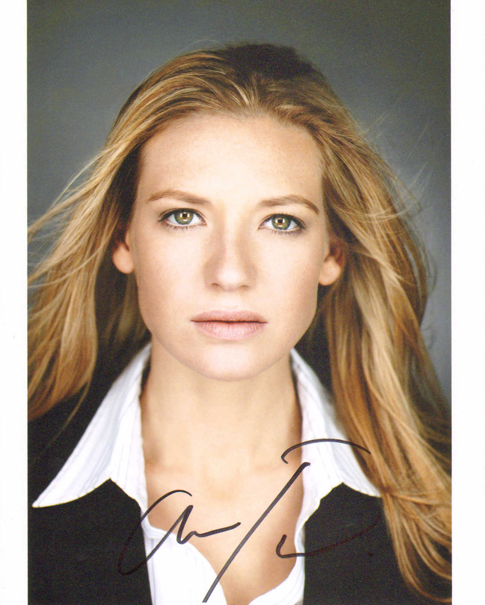 Anna Torv as Olivia Dunham in Fringe Signed 8x10 Photo