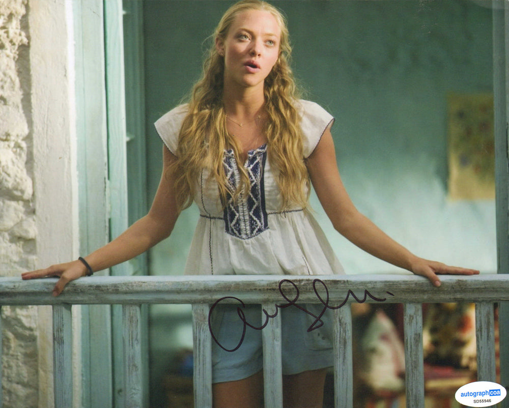 Amanda Seyfried as Sophie Sheridan in Mamma Mia! Signed 8x10 Photo