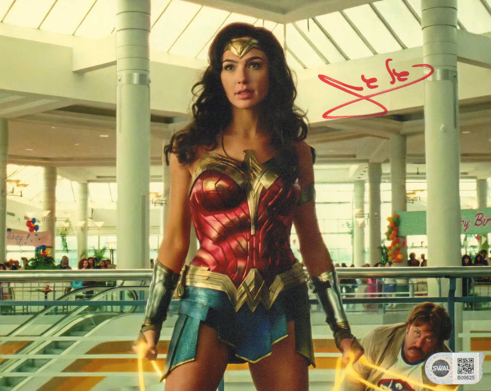 Gal Gadot as Wonder Woman in Wonder Woman 1984 (SWAU) Signed 8x10 Photo
