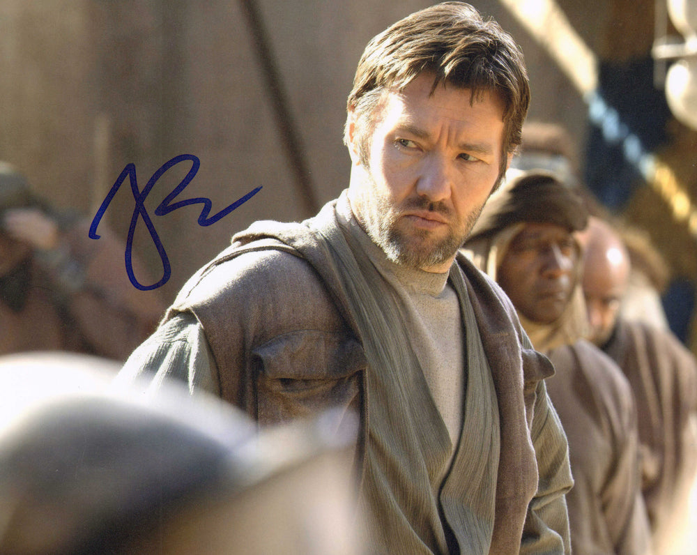 Joel Edgerton as Uncle Owen Lars in Star Wars: Obi-Wan Kenobi Signed 8x10 Photo