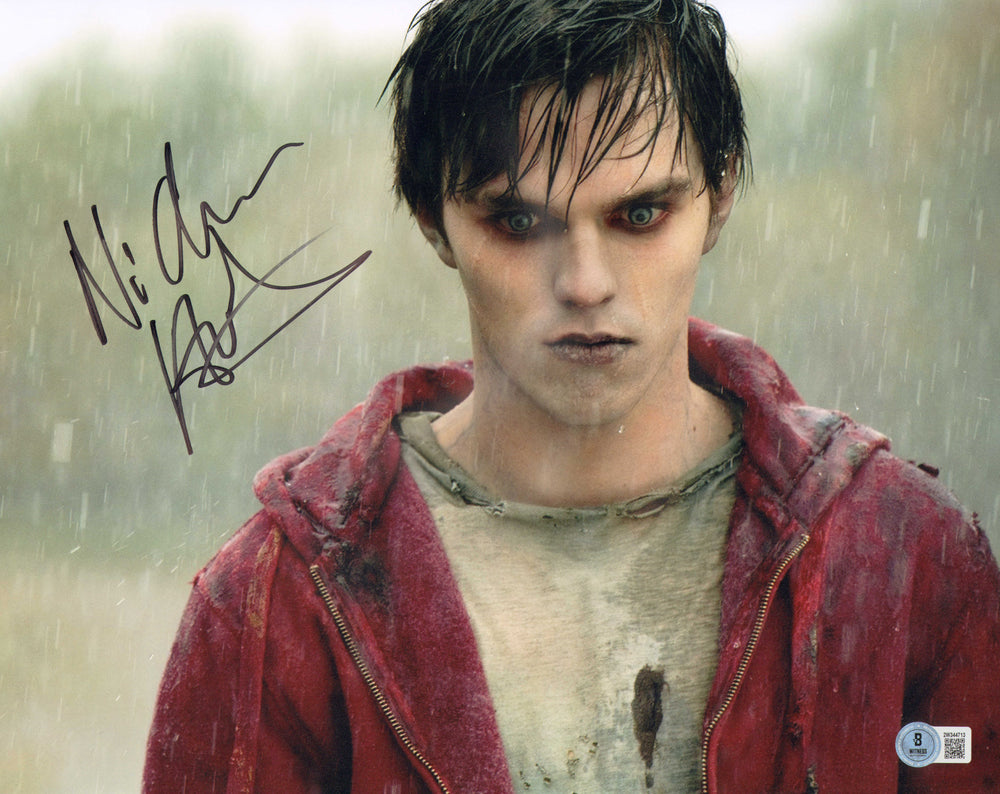 Nicholas Hoult as R in Warm Bodies (Beckett) Signed 11x14 Photo