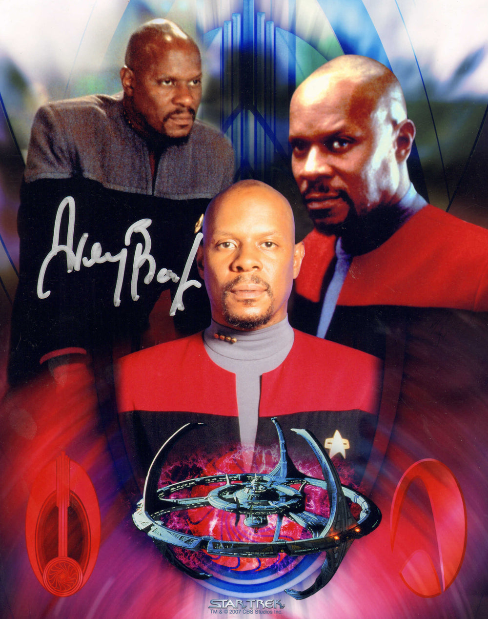 Avery Brooks as Benjamin Sisko in Star Trek: Deep Space Nine Signed 8x10 Photo