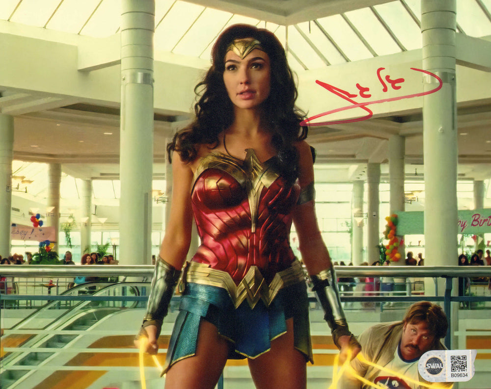 Gal Gadot as Wonder Woman in Wonder Woman 1984 (SWAU) Signed 8x10 Photo
